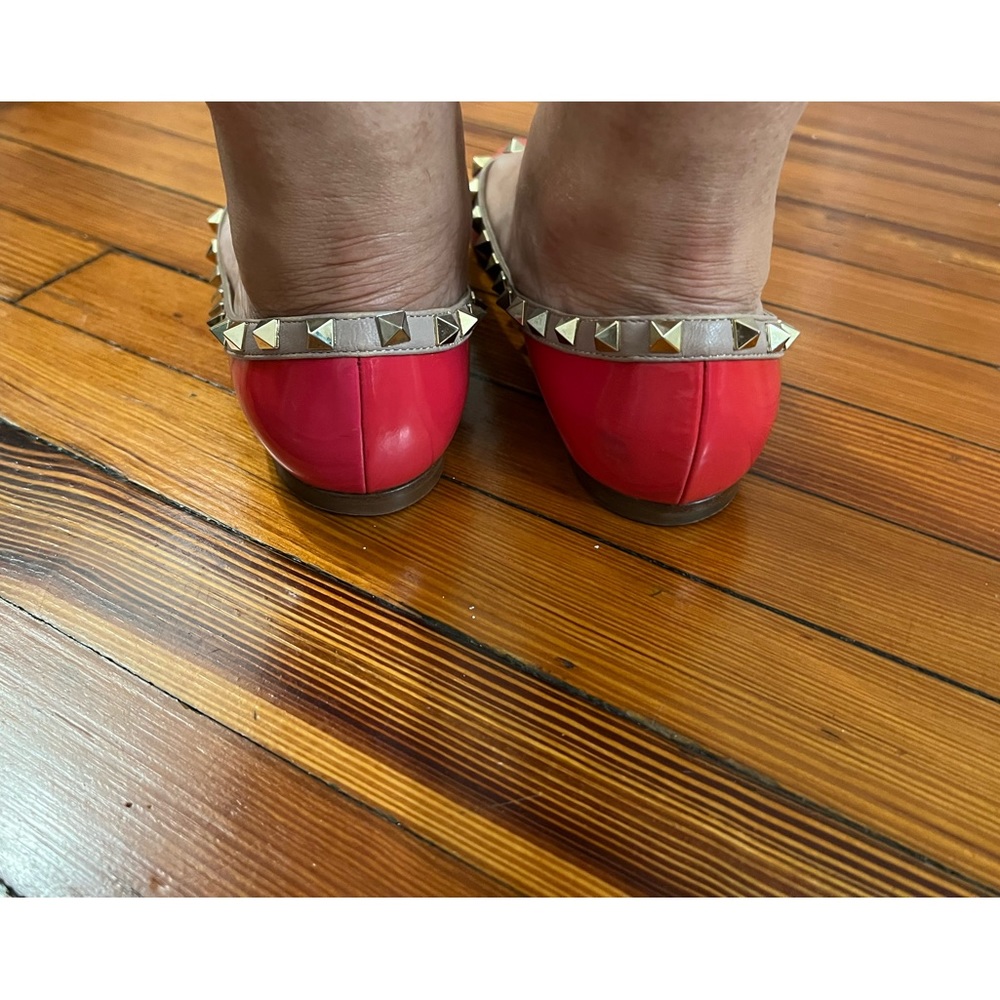 VALENTNO GARAVNI  Patent Leather Rock Stud Ballet Flats - Picture 4 of 17